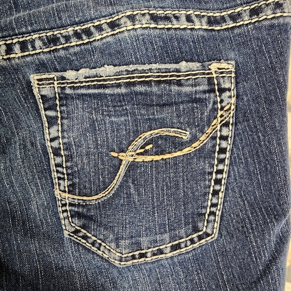 Silver Suki Jean Capris Factory Fade 5 Pocket 25.5" Inseam Blue Size 30W - Picture 14 of 16